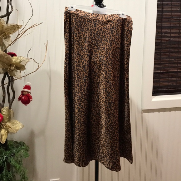 SIZE 0,2,4 LEOPARD SLIP MIDI SKIRT - Picture 5 of 16